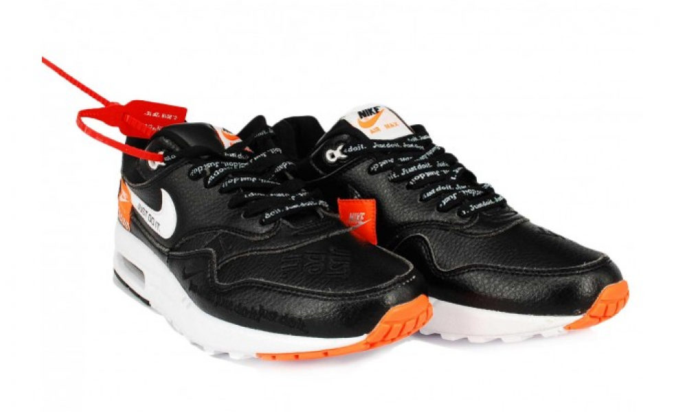 Air max 1 store just do it black